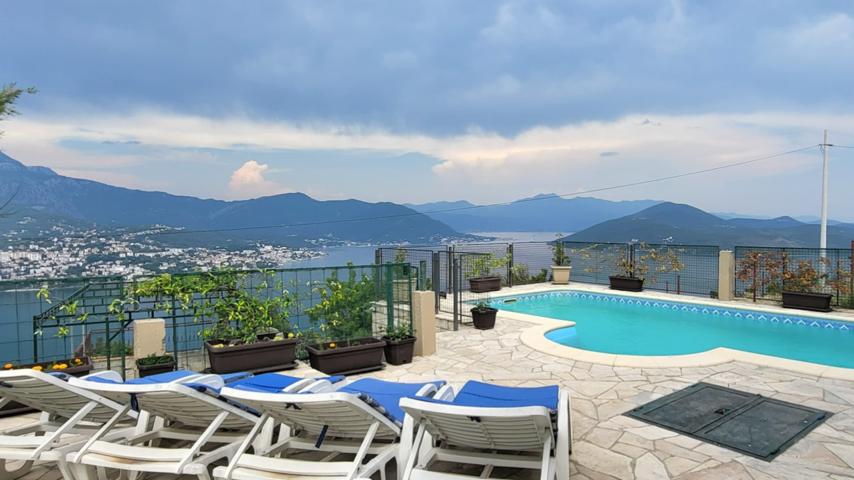 Image of Villa - 4 Bedrooms - 4 Bathrooms for Sale in Herceg-Novi-Igalo-Montenegro, Image 1